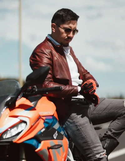 Ivan Barca_chaqueta oficial_detalle moto 3